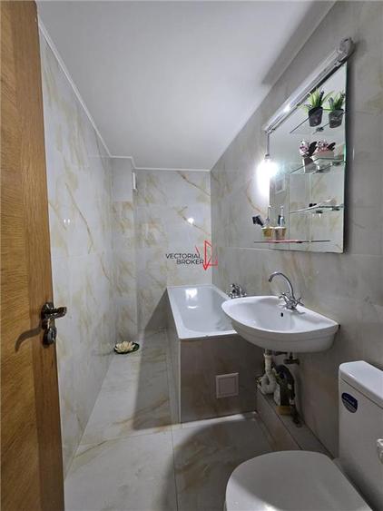 Et.1, hol  H , bloc reabilitat  Doamna Ghica Pancota - 7