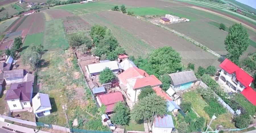 Teren intravilan 2000 mp cu front la drumul public 22 ml in - 4