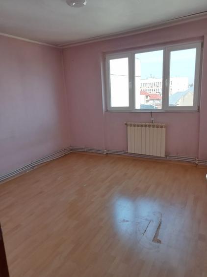 Apartament decomandat Piata Centrala - 3