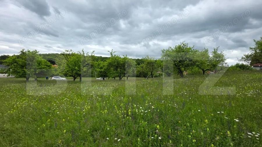 Teren intravilan, toate utilitatile, 9 ari intravilan, zona Unirea - 1