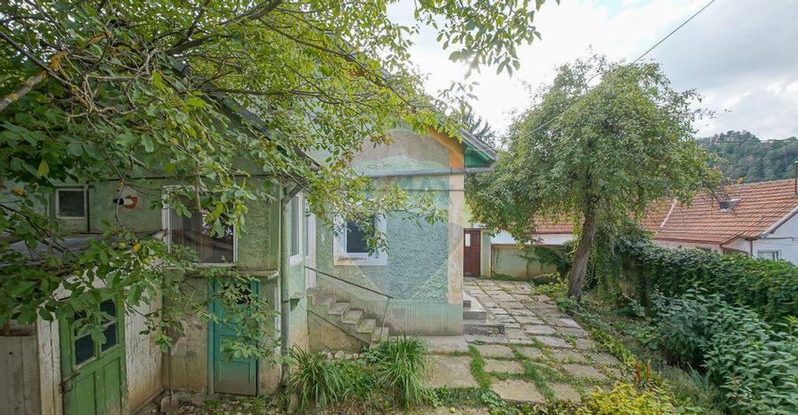 Casa saseasca de renovat, cu teren, ?cheii Bra?ovului - 1