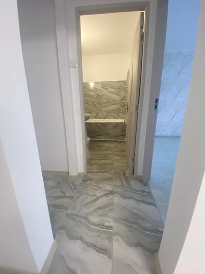 VAND APARTAMENT CU 2 CAMERE TGLINA 2 ZONA RENO - 6