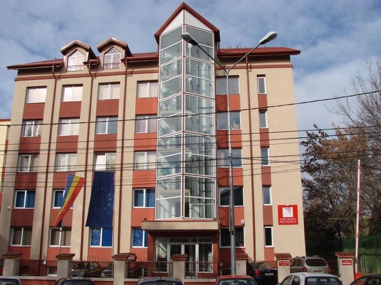 Editura NICULESCU inchiriaza spatii birouri la Grozavesti - 10