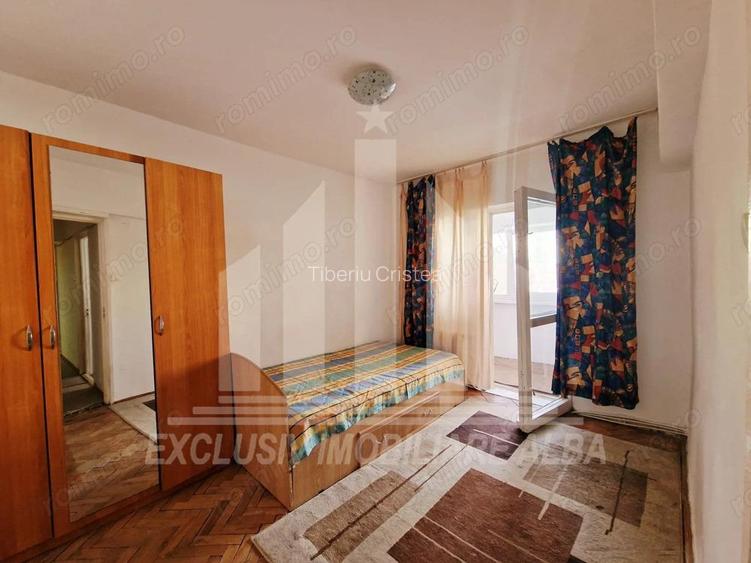 Apartament cu 3 camere, etajul 1, Cetate - zona Liceul Sportiv