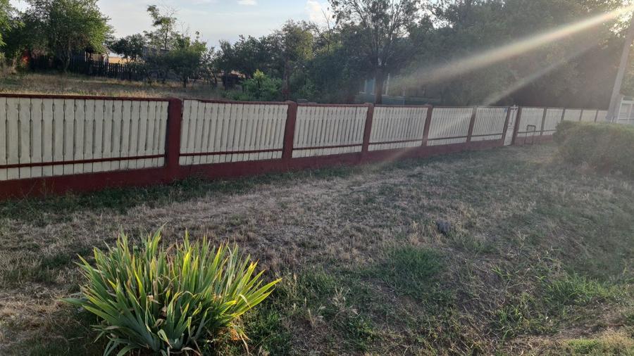 Casa de vanzare!!!Terenul aferent casei 5000mp - 1