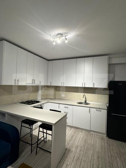 Apartament de vanzare, cu 2 camere, intermediar, zona Tractorul - 3