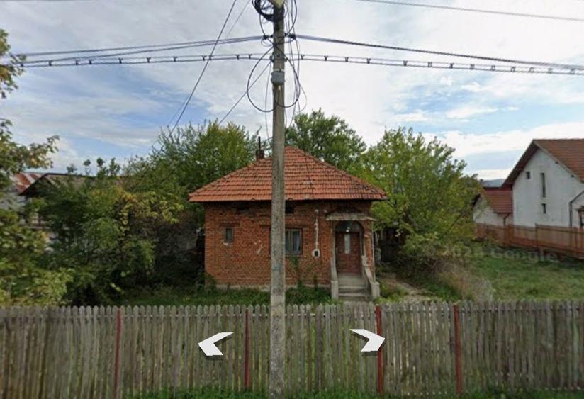 Casa batraneasca de vanzare in Marina - 1