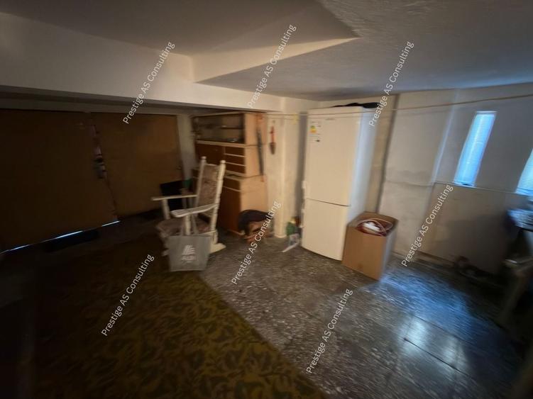 Casa individuala 2 apartamente | 310 mp utili |  clinica / birouri Elisabetin - 12