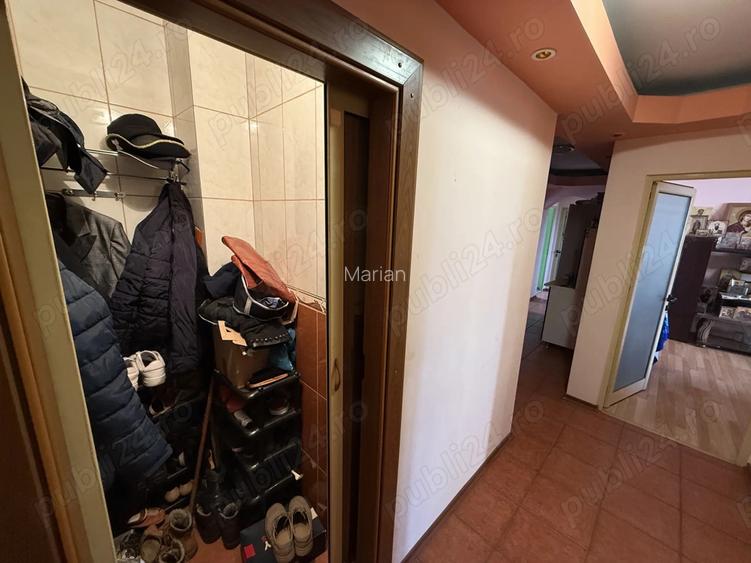 Apartament 4 camere, decomandat, central zona Robea, Mioveni Apartament 4 camere, decomandat, central zona Robea, Mioveni