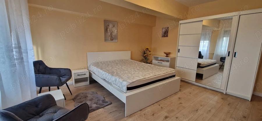 Inchiriez garsoniera, Nufarul - 3