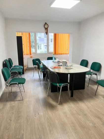 Apartament cu 2 camere decomandat, mobilat în Central