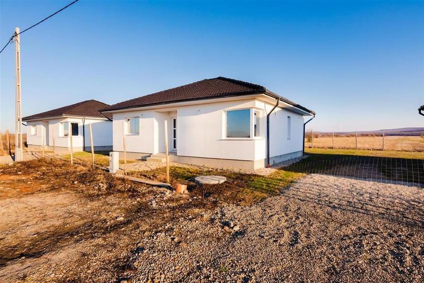 RECO Casa plan parter cu 3 camere, semifinisata, la 7 minute de Oradea - 2