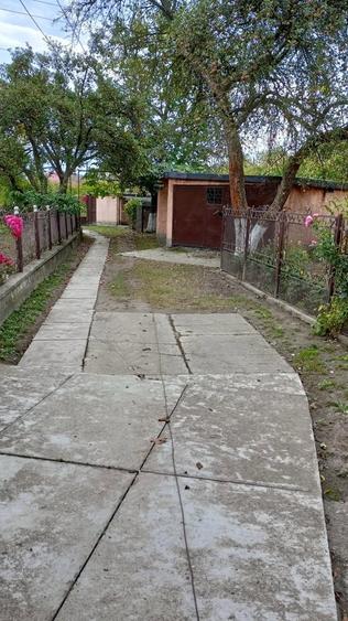Vand casa cu anexe - 6