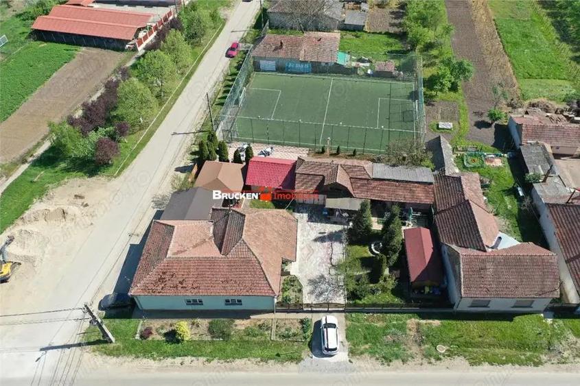 PROPRIETATE CU AFACERE FUNCTIONALA DE VANZARE - PETREU, LANGA MARGHITA - 1