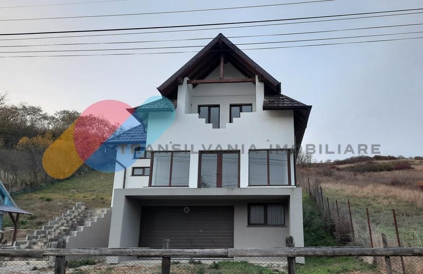 Casă, 1553 mp teren, zona linistita, sat Cara - 1