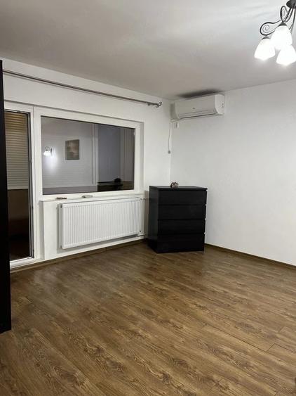 Garsonieră decomandată în Vitan