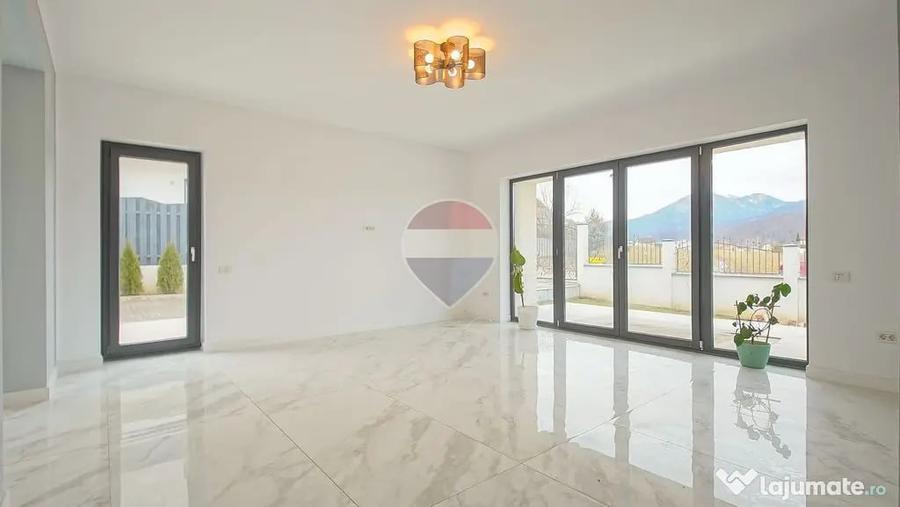 Casă cu 5 camere cu Teren 400 Mp în Bunloc