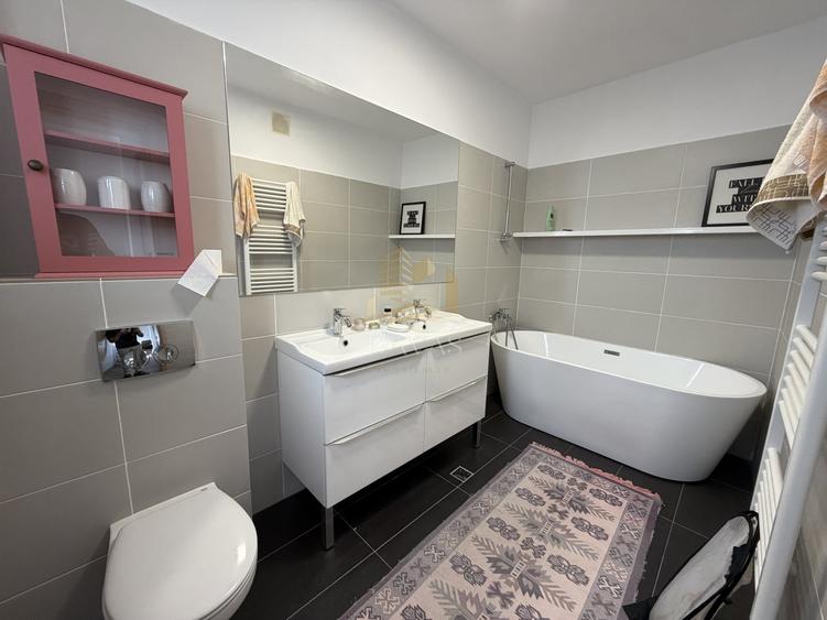 Duplex cu 5 camere cu Canalizare în Borhanci