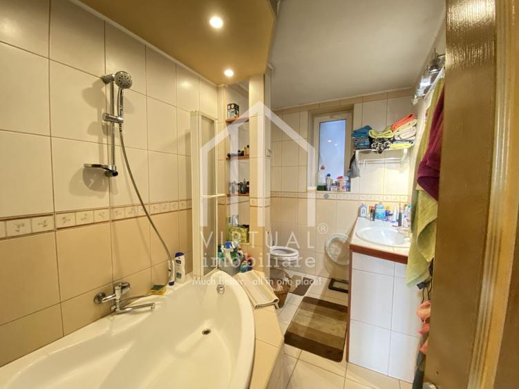 Casa de vanzare in Sibiu, 240 mp utili + 2 garaje, zona Sura Mare - 9