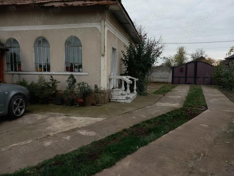 Casa de vanzare cu teren extravilan - 2