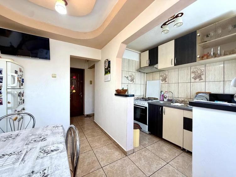Apartament 4 camere, mobilat/utilat cu boxa in CF - zona Dacia - 4