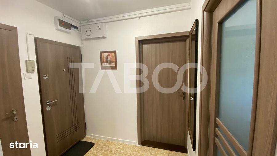 Apartament cu 3 camere decomandat în Vasile Aaron