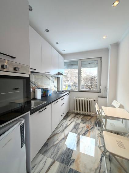 Dristor / Prima inchiriere / Totul Nou / Metrou Distor 1 min - 13