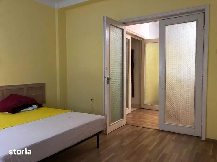 Apartament cu 4 camere decomandat în Ultracentral