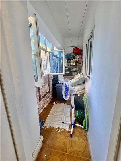 Apartament cu 4 camere decomandat, mobilat în Est