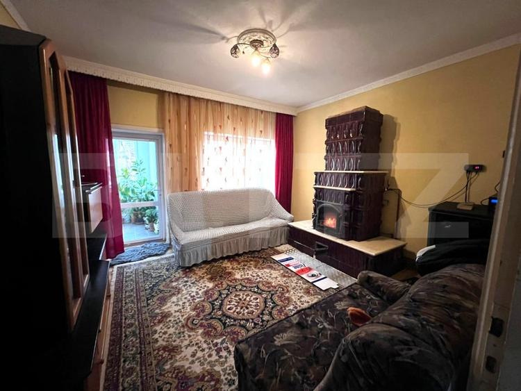 Duplex cu 9 camere cu Canalizare în Cetate