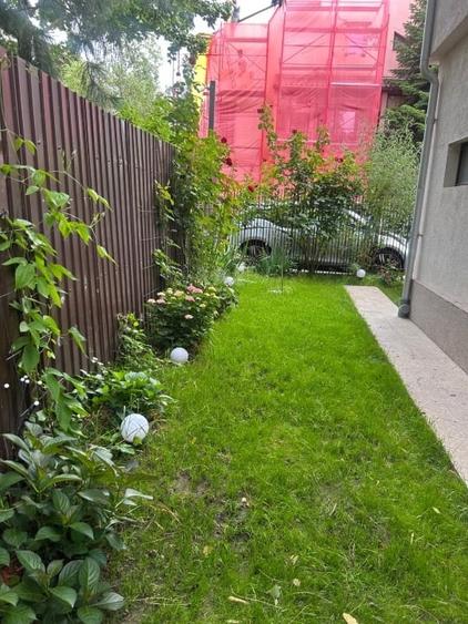 Duplex cu 5 camere cu Canalizare în Bucureștii Noi