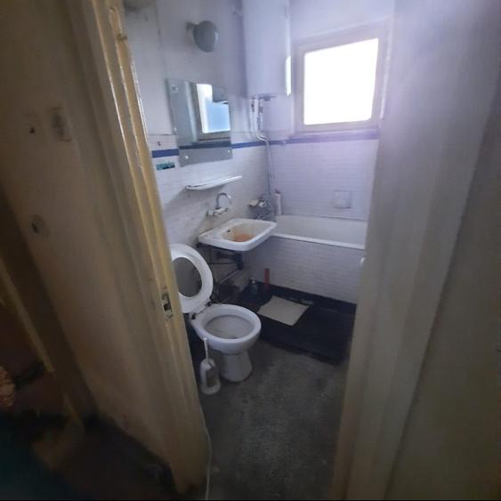 Apartament cu 2 camere semidecomandat în Mărăței
