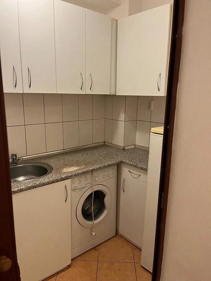 Garsonieră semidecomandată în Titan