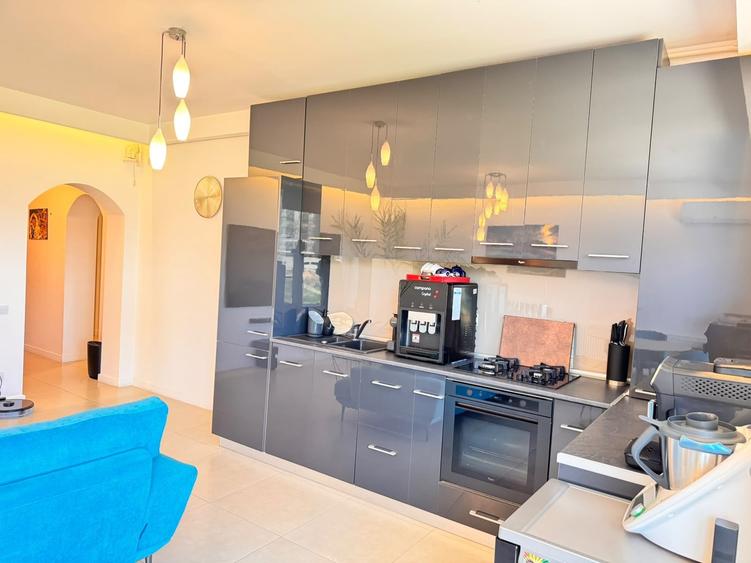Apartament cu 3 camere decomandat, mobilat în Pipera