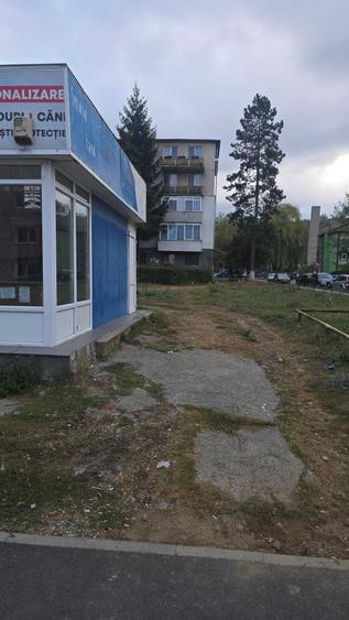 Spațiu comercial, de 50 mp, în Petros