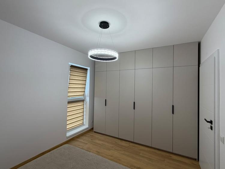 Apartament cu 3 camere decomandat, mobilat în Independenței