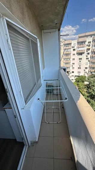 Garsonieră decomandată în Decebal