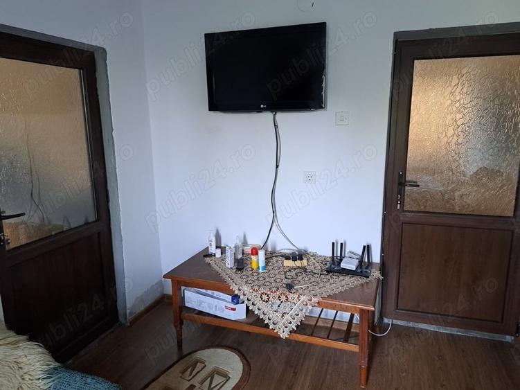 Casă cu 5 camere în Slătioarele