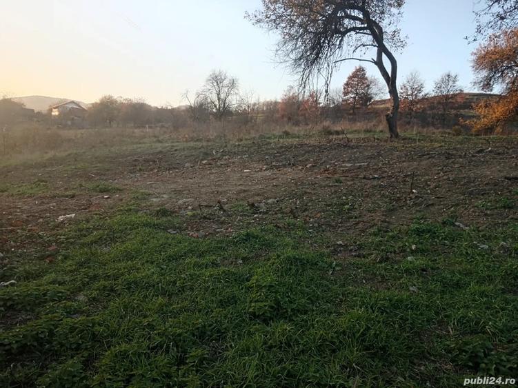 Teren de 5745 mp, în Luncoiu de Jos
