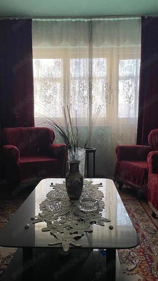 Apartament cu 2 camere decomandat în Petros
