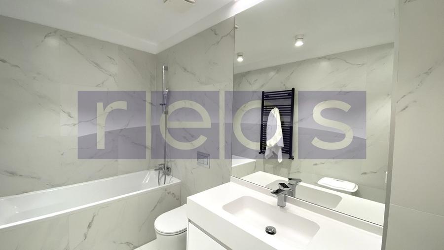 Apartament cu 3 camere semidecomandat în Cotroceni