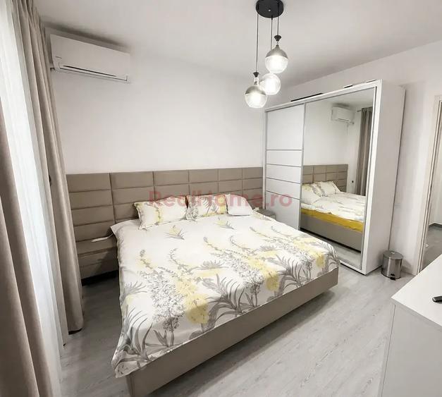 Casă individuală cu 5 camere cu Canalizare în Theodor Pallady