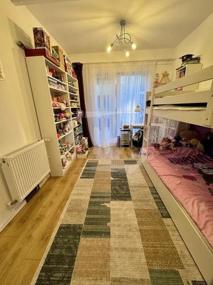Apartament cu 2 camere semidecomandat, mobilat în Central