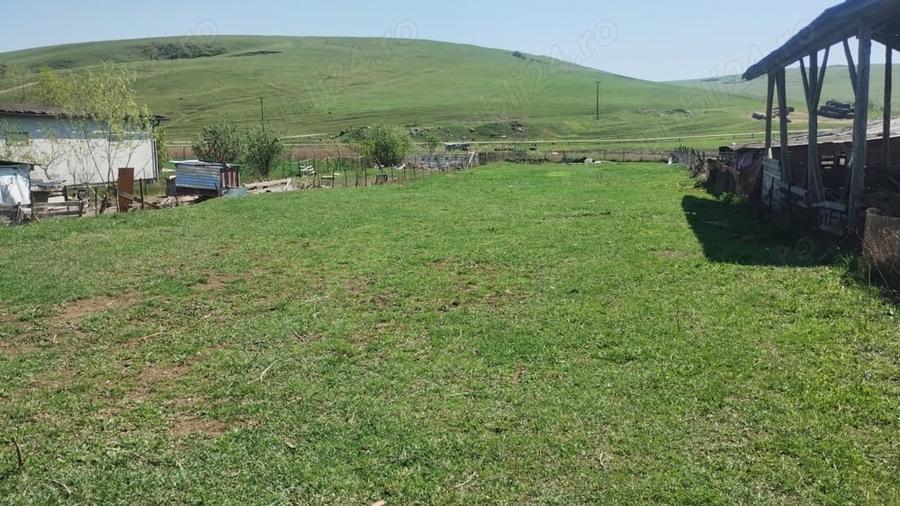 Teren de 580 mp, în Dezmir