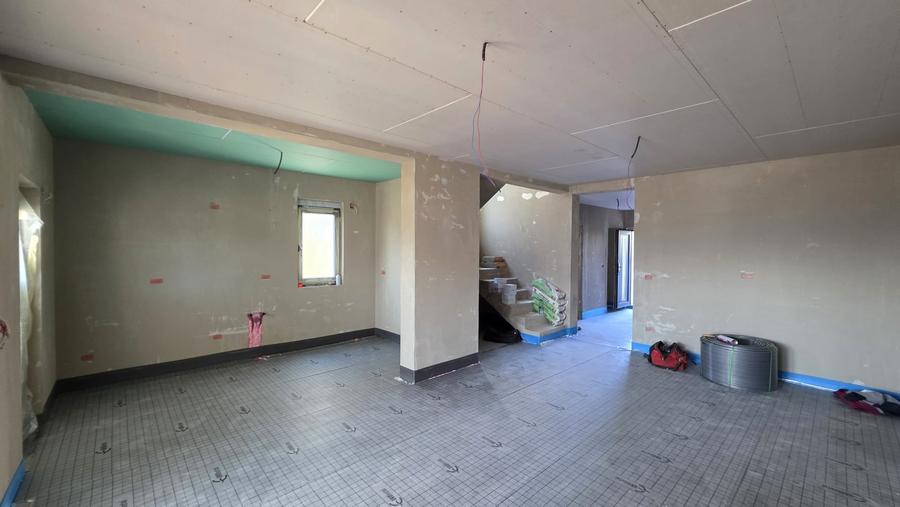 Duplex cu 5 camere cu Canalizare în Dumbrăvița