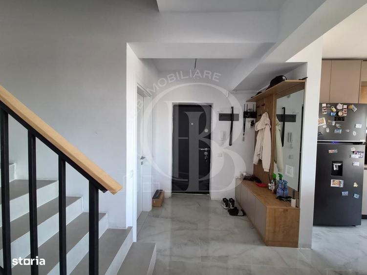 Apartament cu 3 camere decomandat, mobilat în Titan — fotografia 1