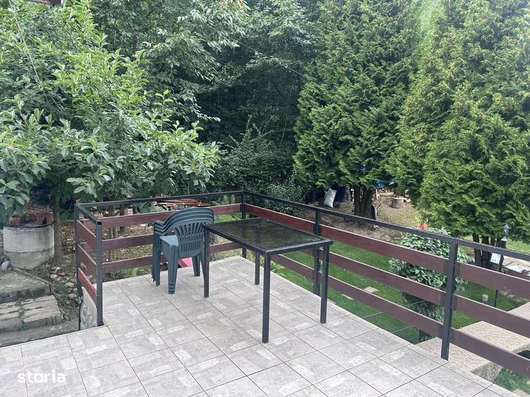 Casă cu 4 camere decomandat cu Teren 489 Mp în Sadu