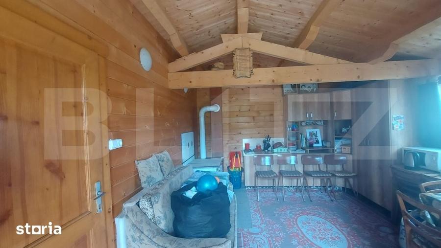 Casă cu 2 camere cu Teren 1800 Mp în Central