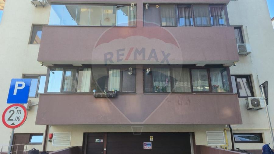 Apartament cu 3 camere decomandat, mobilat în Sălaj