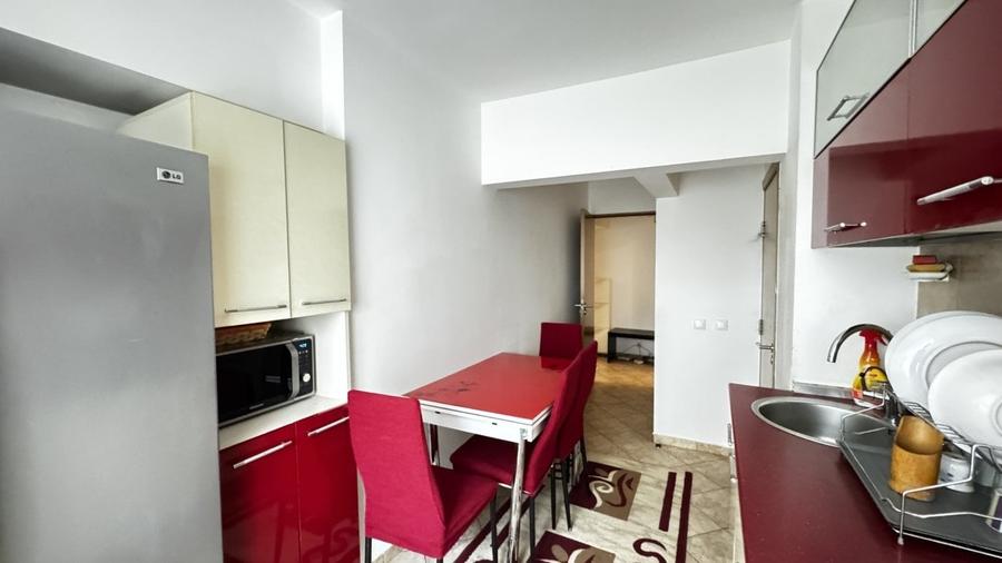 De vanzare 3 camere | Bd. Decebal | Etaj 2/8 | 92 mp | 2 bai - 20